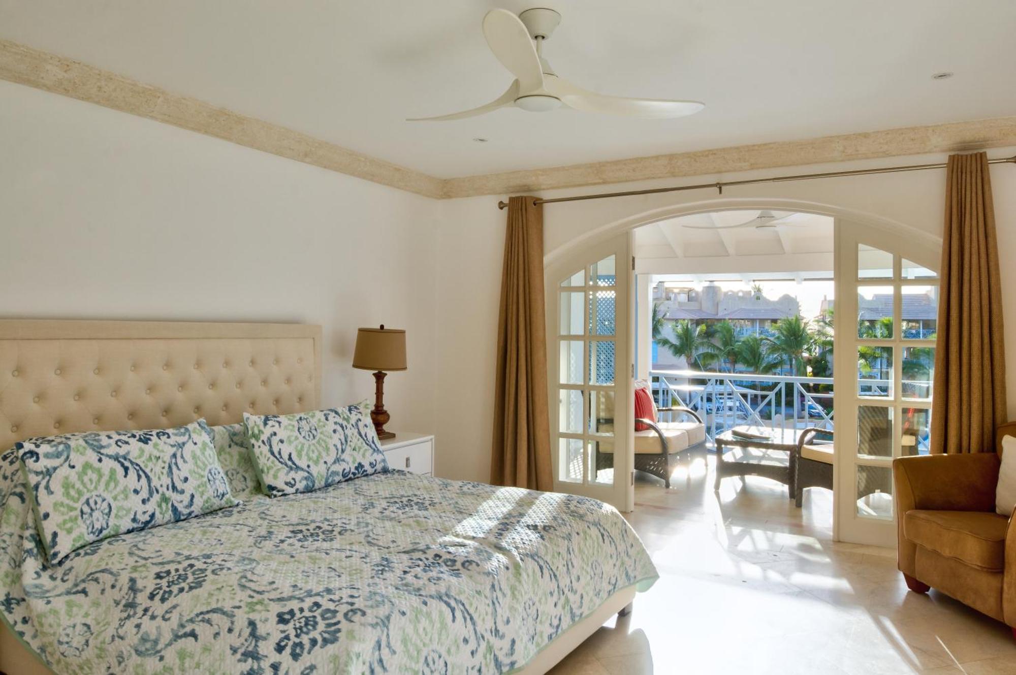Port St. Charles Hotel เซนต์ปีเตอร์ ภายนอก รูปภาพ