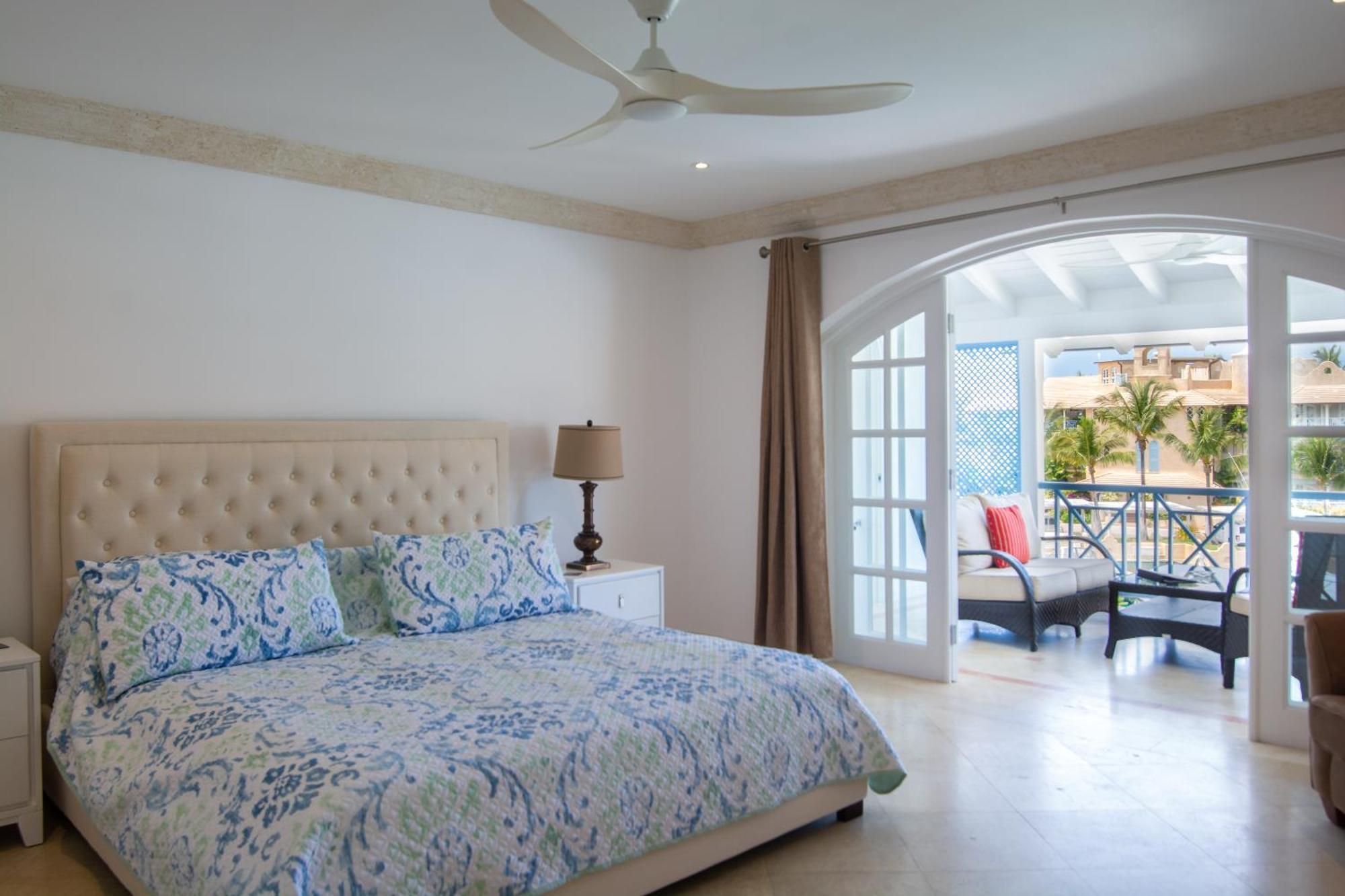 Port St. Charles Hotel เซนต์ปีเตอร์ ภายนอก รูปภาพ