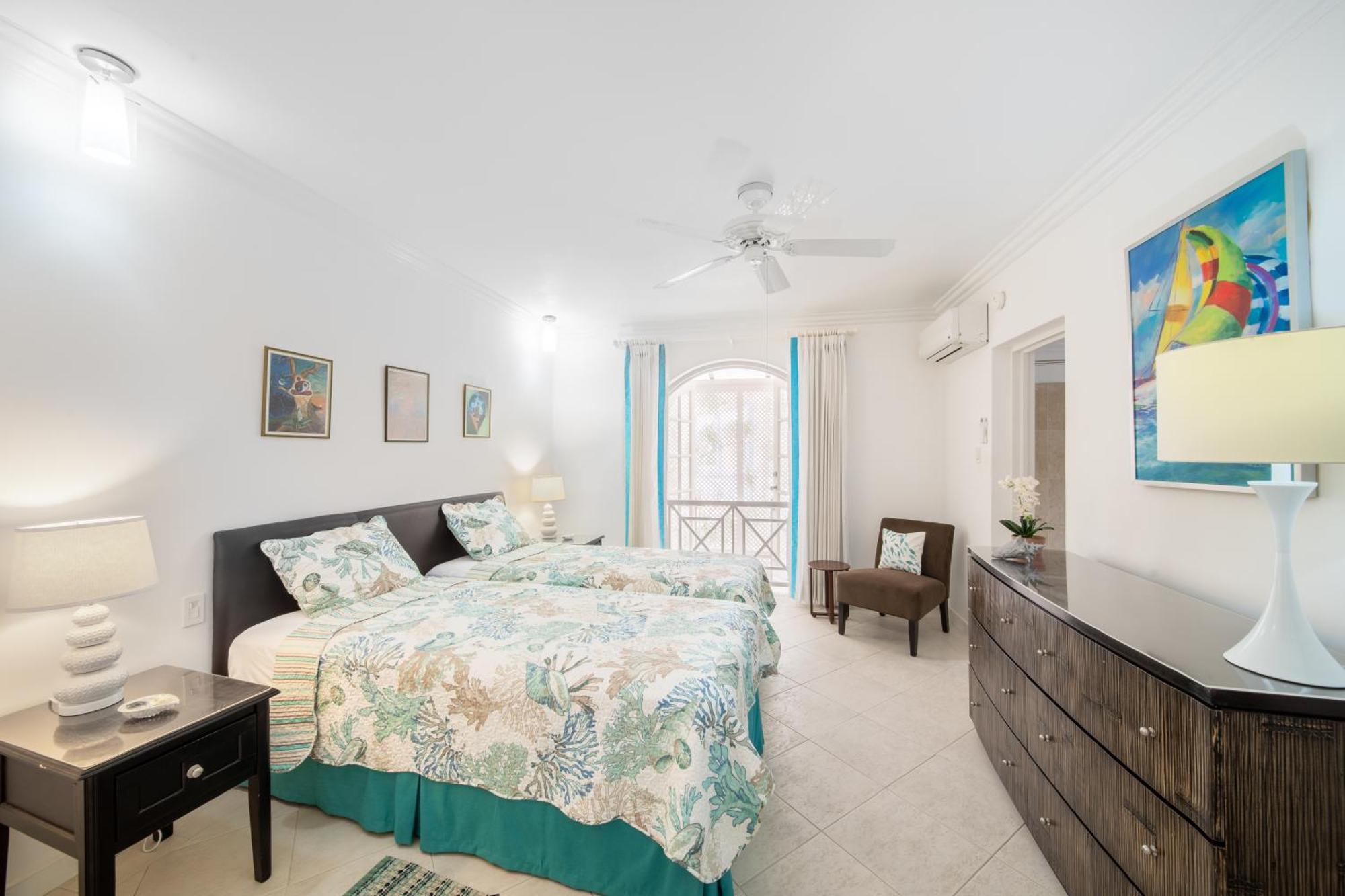 Port St. Charles Hotel เซนต์ปีเตอร์ ภายนอก รูปภาพ